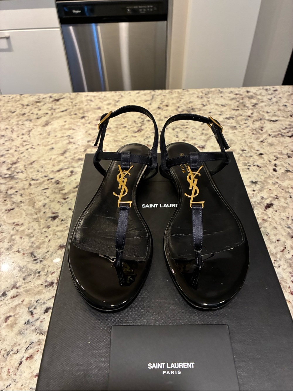 Saint Laurent Black Patent Leather Thong Sandals with Gold YSL Logo - Picture 5 of 8